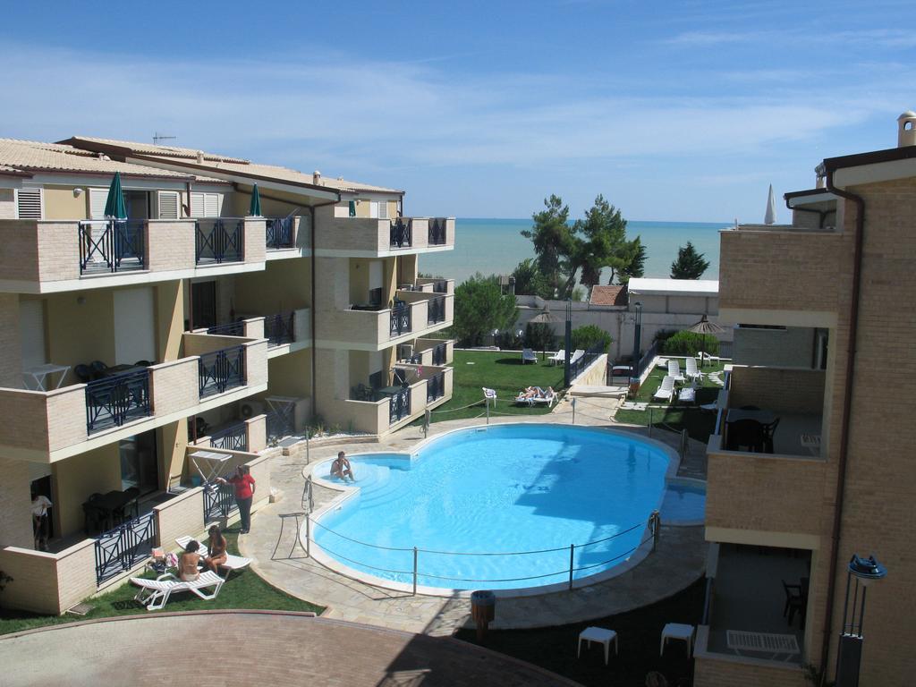Green Bay Village Pineto Εξωτερικό φωτογραφία