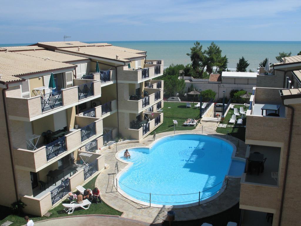Green Bay Village Pineto Εξωτερικό φωτογραφία