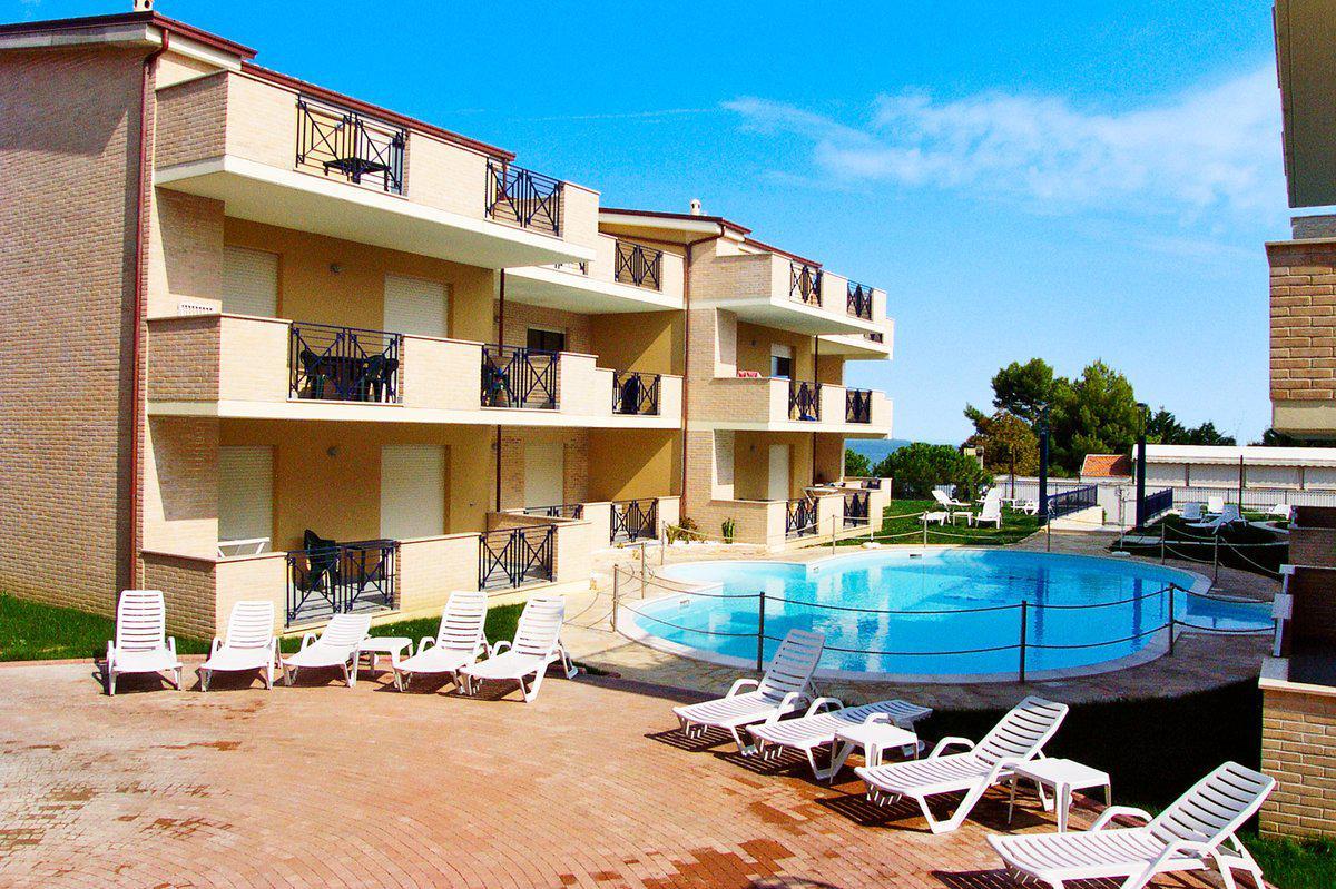 Green Bay Village Pineto Εξωτερικό φωτογραφία