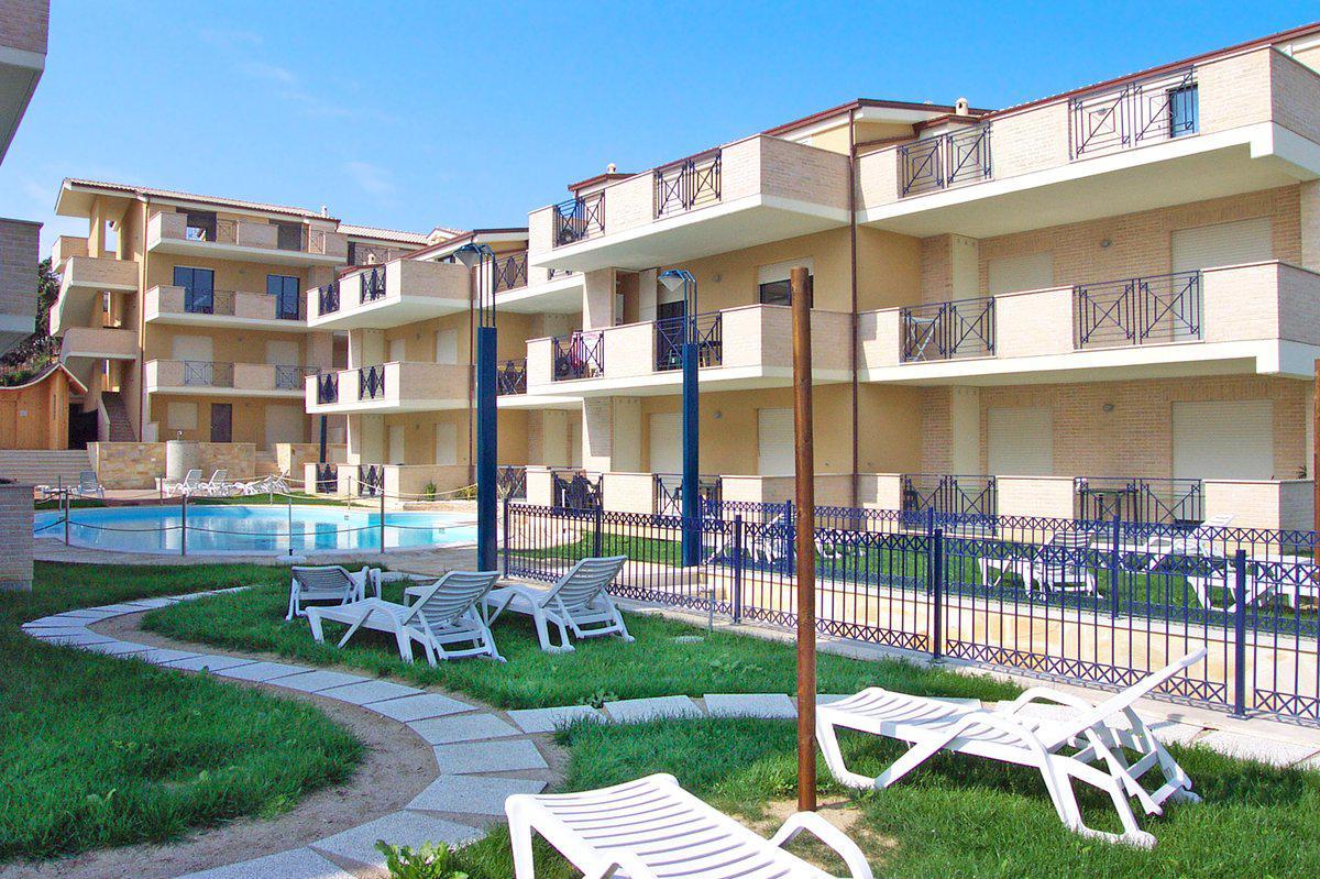 Green Bay Village Pineto Εξωτερικό φωτογραφία