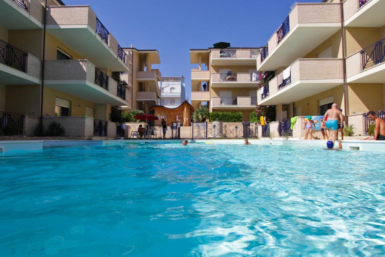 Green Bay Village Pineto Εξωτερικό φωτογραφία